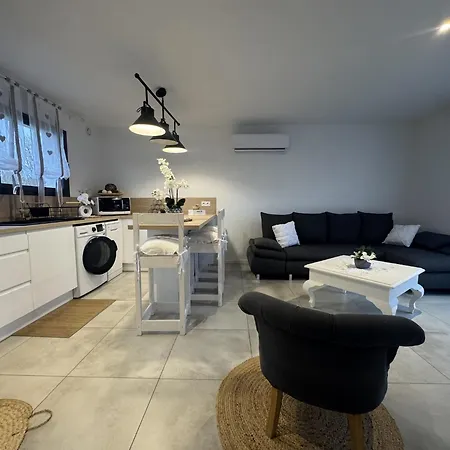 House In Near Le Mans Circuit * Ruaudin