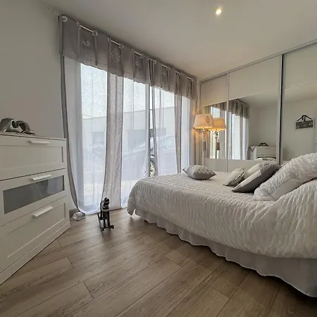 House In Near Le Mans Circuit Holiday home *